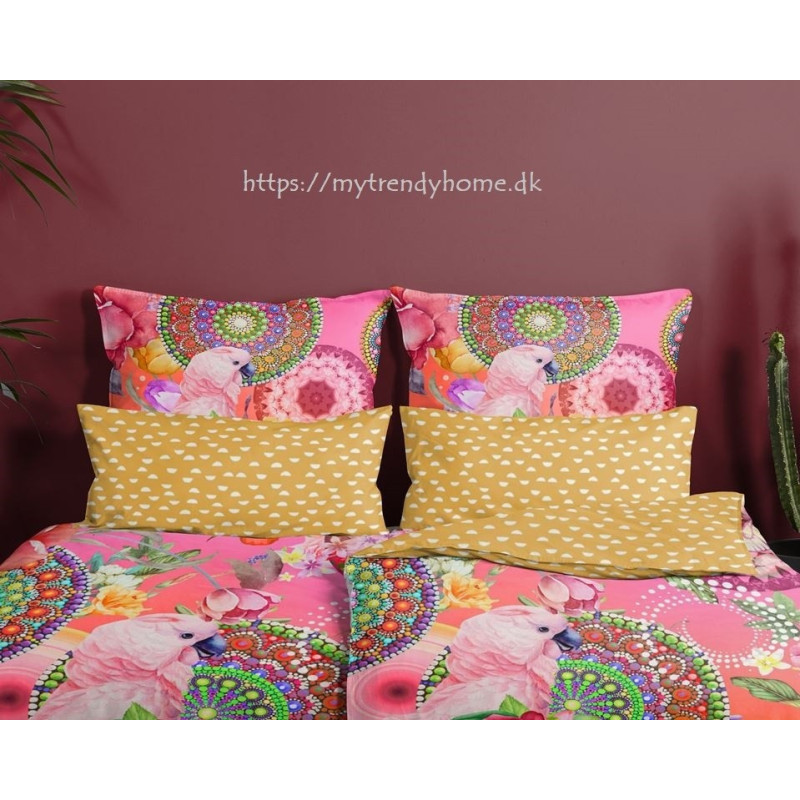 Bomuldssatin sengetøj Nevine med mandala ornament fra MytrendyHome.dk