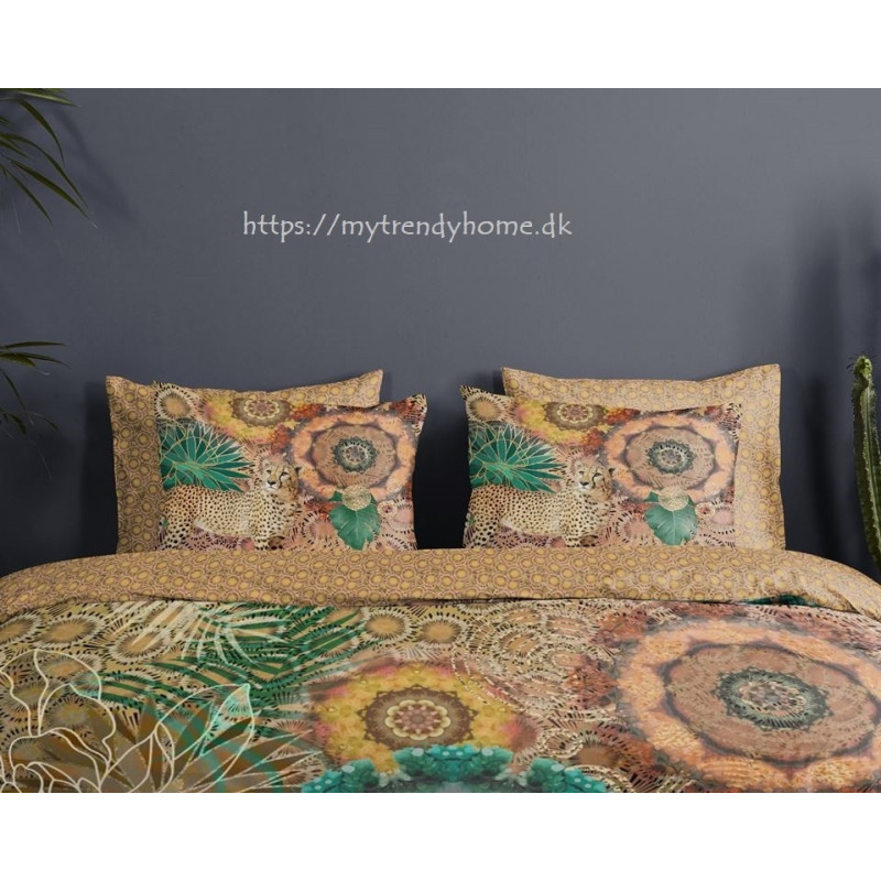Bomuldssatin sengetøj Zenta med mandala ornament fra MytrendyHome.dk
