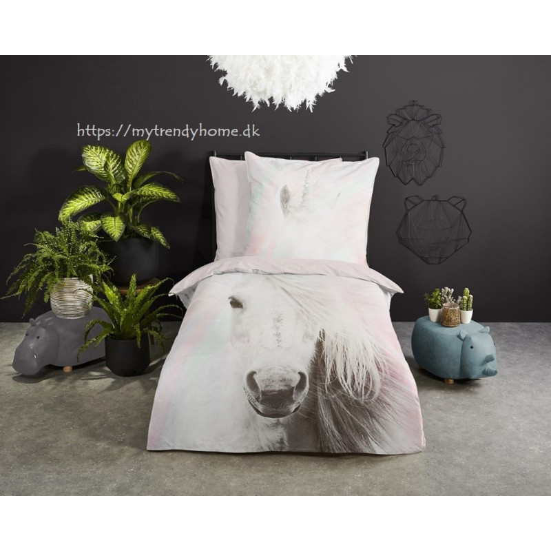 Børnesengetøj Fluffy med hvid Enhjørnet fra MyTrendyHome.dk