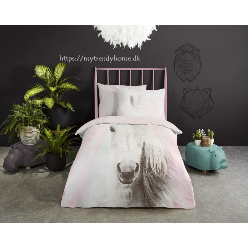 Børnesengetøj Fluffy med hvid Enhjørnet fra MyTrendyHome.dk
