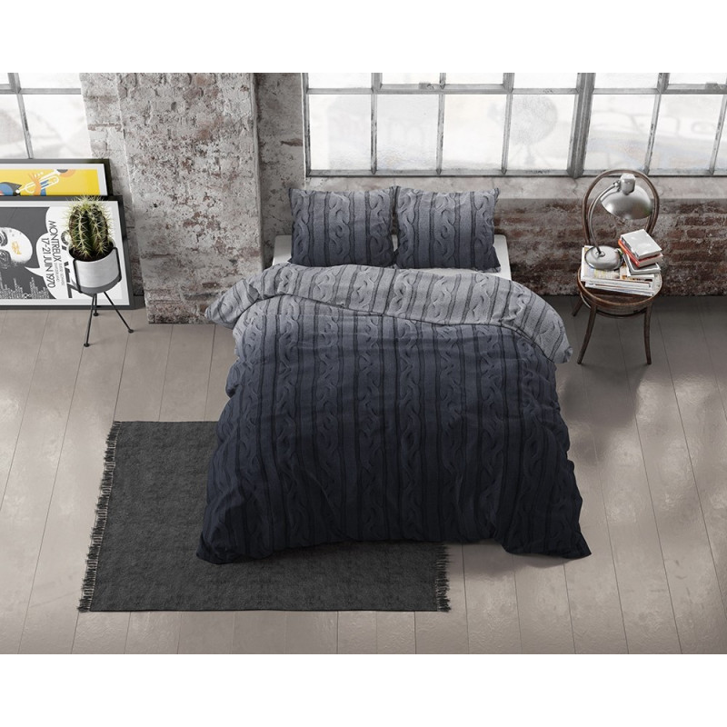 Flonel sengesæt Dante Anthracite med strik mønster fra MytrendyHome.dk