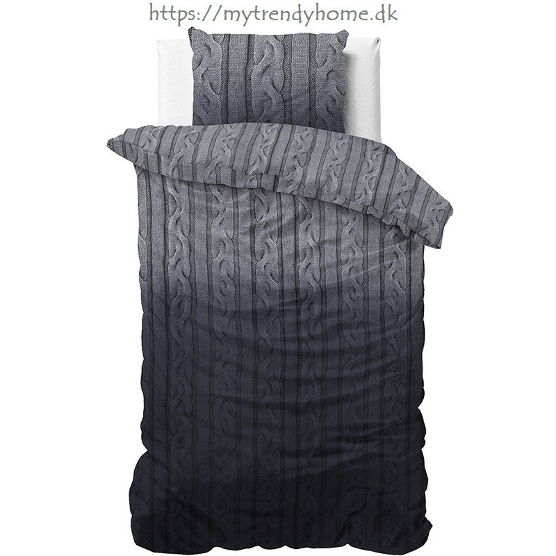 Flonel sengesæt Dante Anthracite med strik mønster fra MytrendyHome.dk