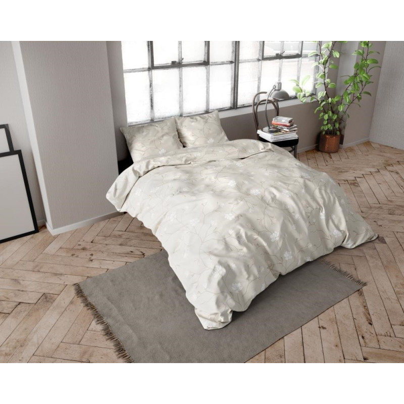 Flonel sengesæt Caitlyn Sand med delikat blomster fra MytrendyHome.dk