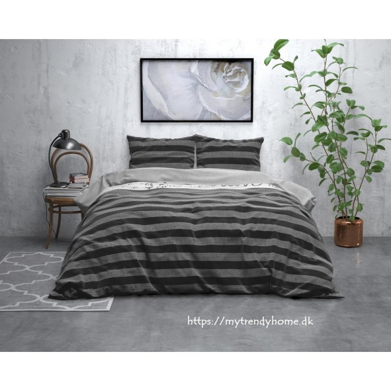 Flonel sengesæt Nina Grey med geometrisk mønster fra MyTrendyHome.dk
