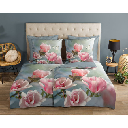 Sengesæt Magnolia med blomster og sommerfugl fra MyTrendyHome.dk