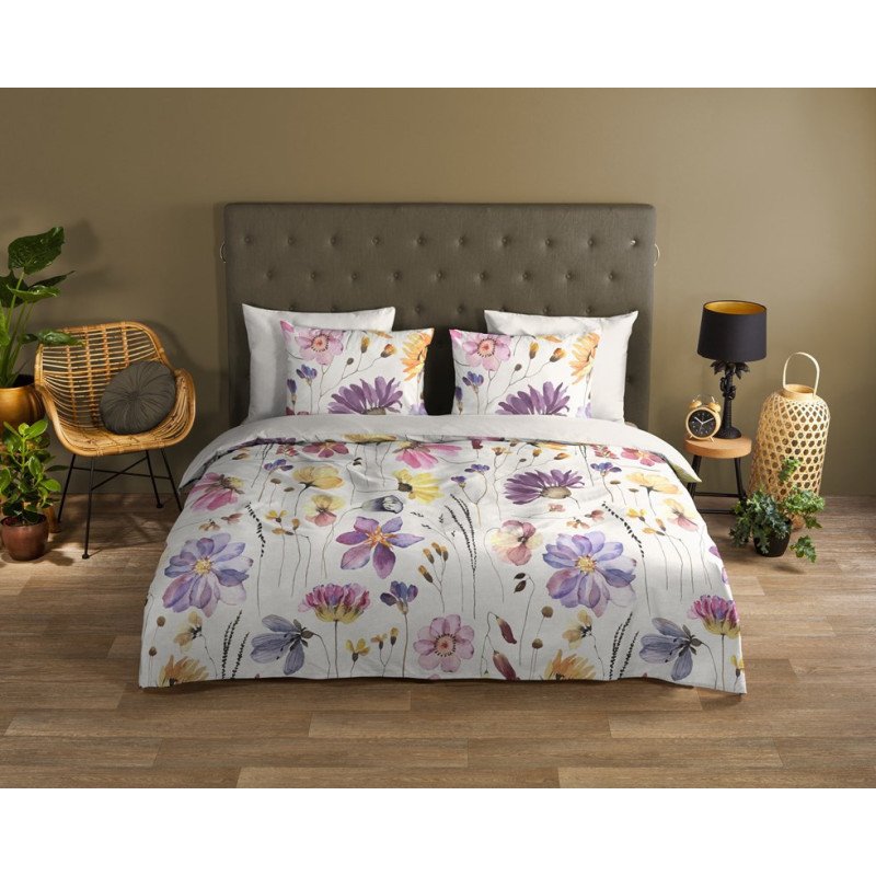 Sengesæt Kate i 100% bomuld med havens blomster fra MyTrendyHome.dk