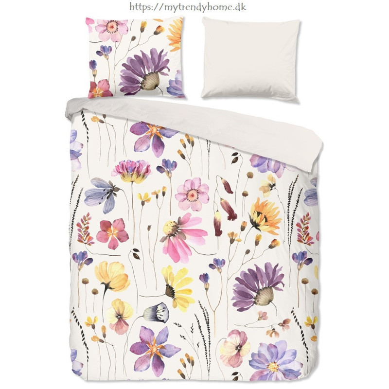 Sengesæt Kate i 100% bomuld med havens blomster fra MyTrendyHome.dk