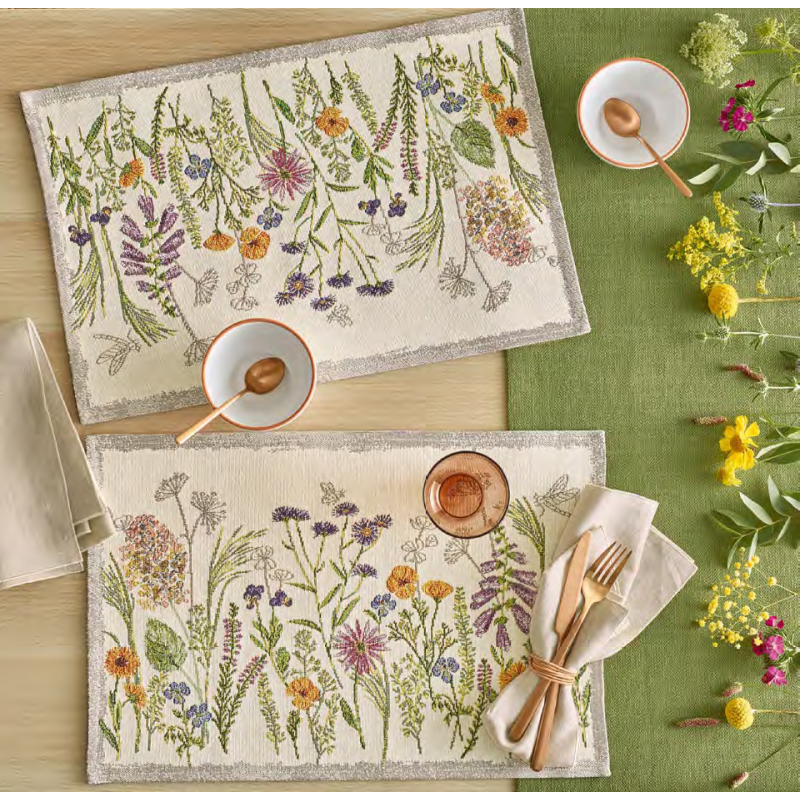Dækkeserviet Garden Flowers med Blomster motiv fra MytrendyHome.dk