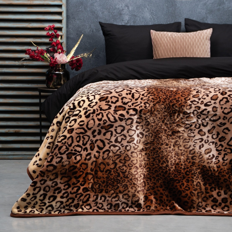 Fløjlsblødt og lækkert Fleece Blanket Panther fra MyTrendyHome.dk