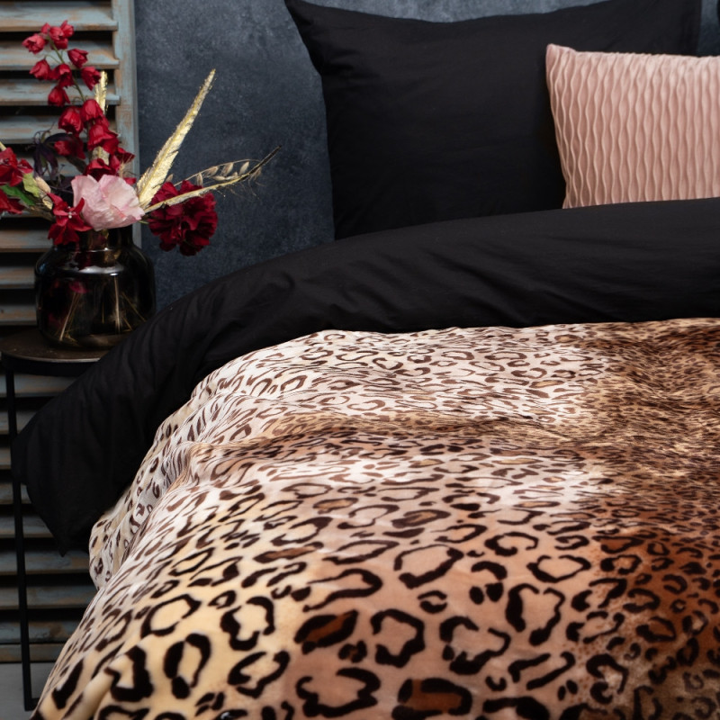 Fløjlsblødt og lækkert Fleece Blanket Panther fra MyTrendyHome.dk
