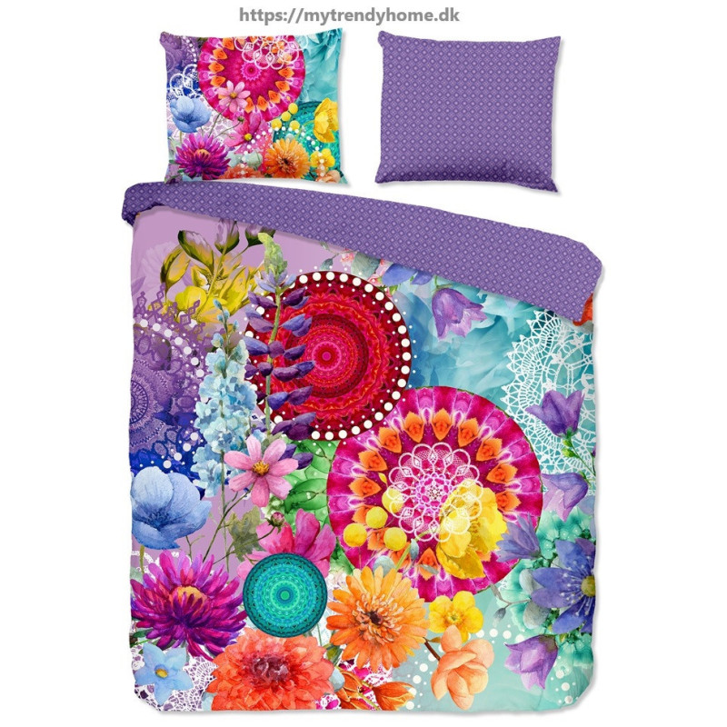 Bomuldssatin sengetøj Vitori med mandala ornament fra MytrendyHome.dk