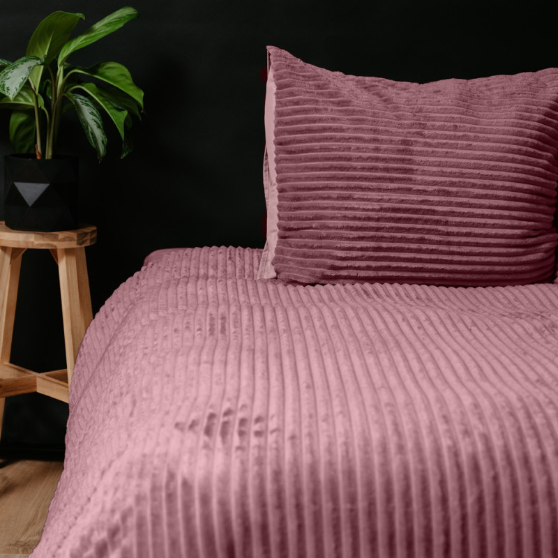 Sengetøj Rib Teddy Støvet Rosa med fløjs struktur af imiteret pels fra MyTrendyHome.dk