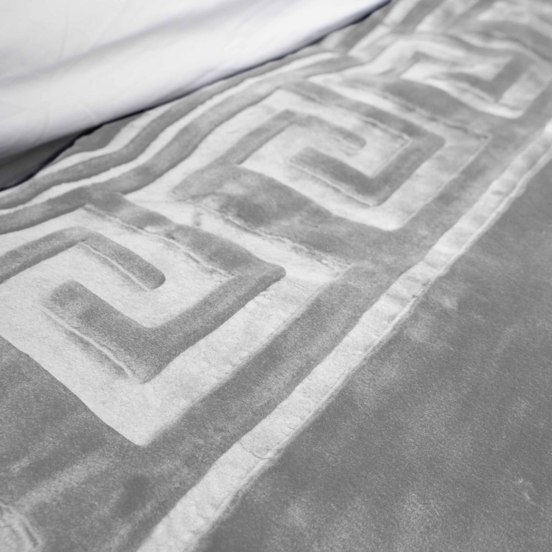 Fløjlsblødt og lækkert Fleece Blanket Zeta Grå, fra MyTrendyHome.dk