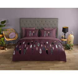 Bomuld Sengesæt Feathers bordeaux med fjer fra MytrendyHome.dk