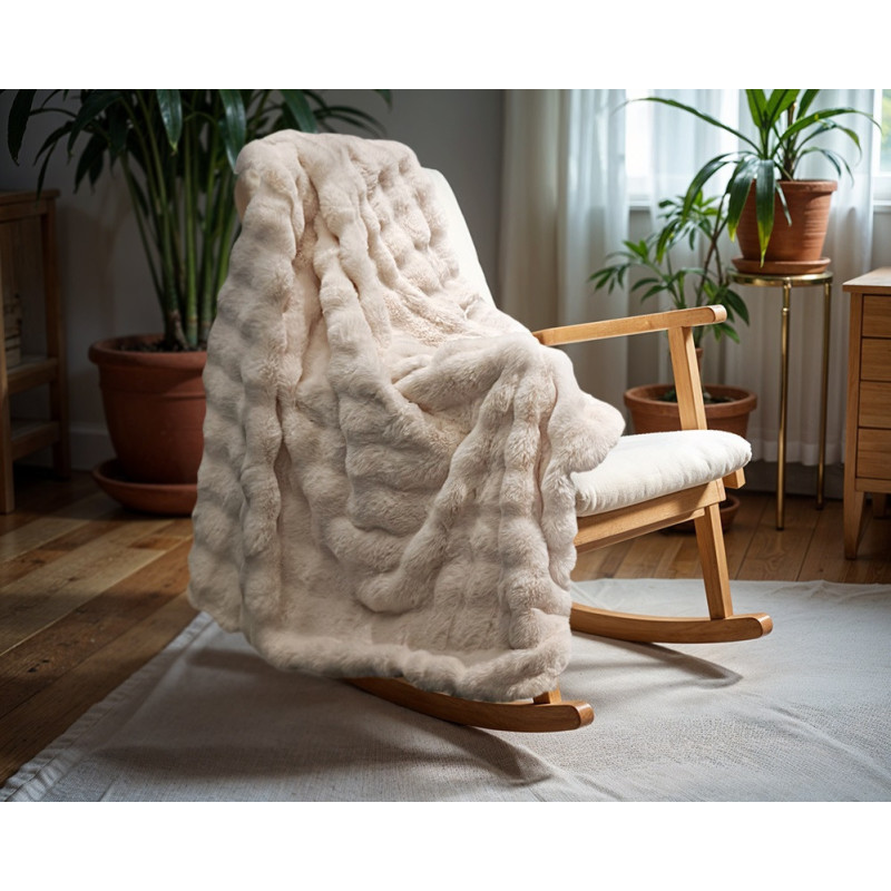 Pom kaninpels plaid Sand 150 x 200 cm fra MyTrendyHome.dk