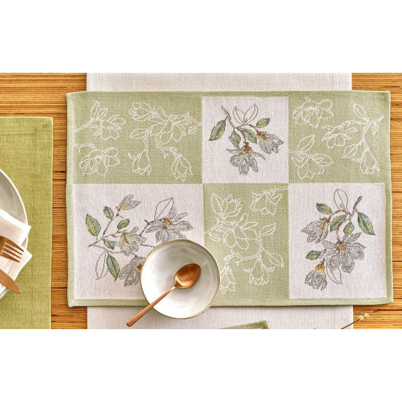 Dækkeserviet Magnolia Patch med Blomster motiv fra MytrendyHome.dk