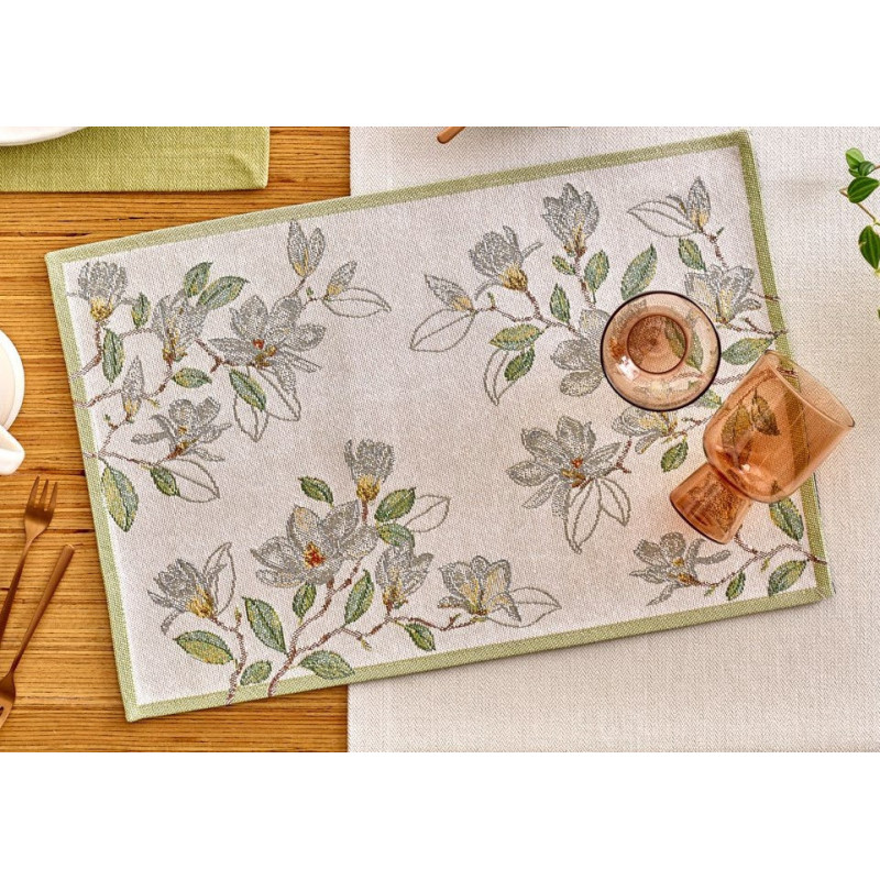 Dækkeserviet Magnolia med Blomster motiv fra MytrendyHome.dk