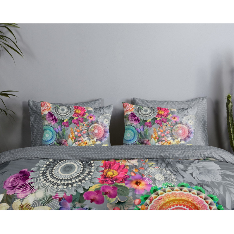 Sengetøj Olinga med sommerfugl og mandala ornament fra MytrendyHome.dk