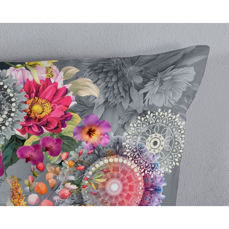 Sengetøj Olinga med sommerfugl og mandala ornament fra MytrendyHome.dk