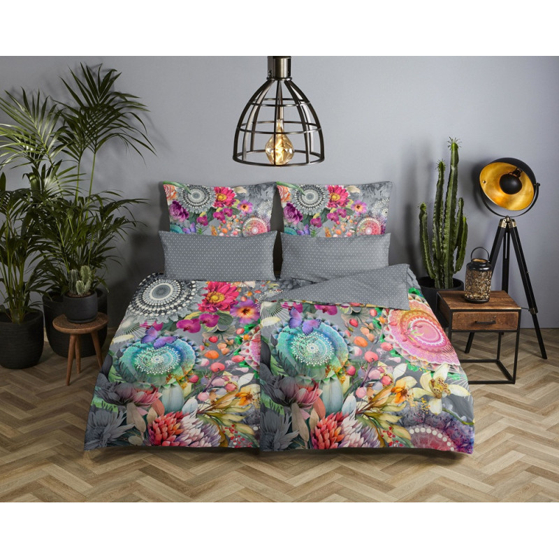 Sengetøj Olinga med sommerfugl og mandala ornament fra MytrendyHome.dk