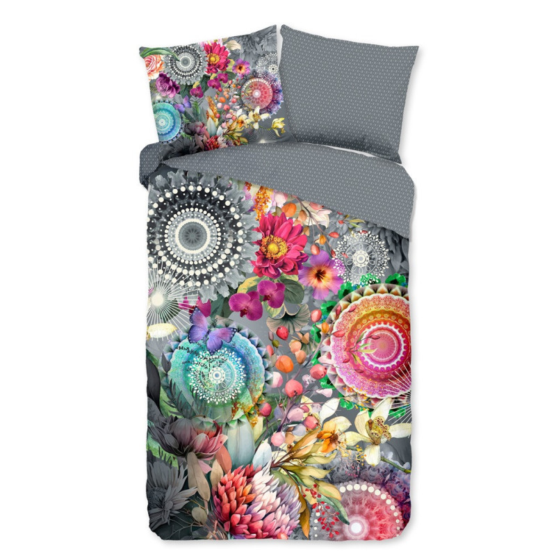 Sengetøj Olinga med sommerfugl og mandala ornament fra MytrendyHome.dk