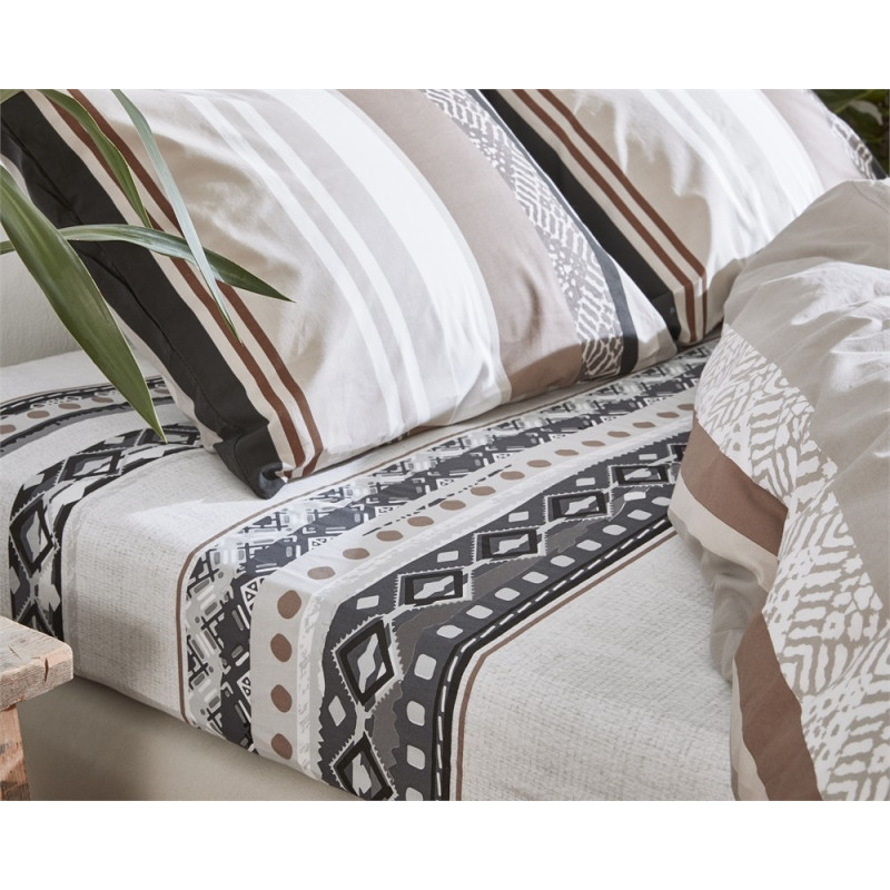 Faconlagen Scandinavian Hvid med nordisk mønster fra MyTrendyHome.dk