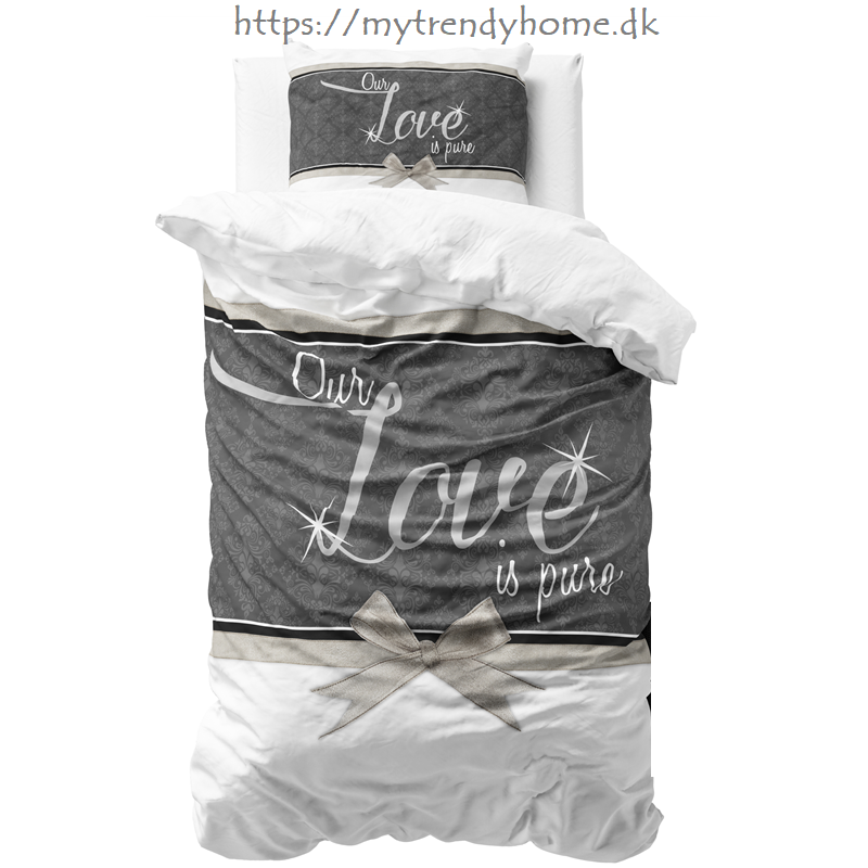 Sengesæt Pure Love White med Sløjfe og  Love på fra MyTrendyHome.dk