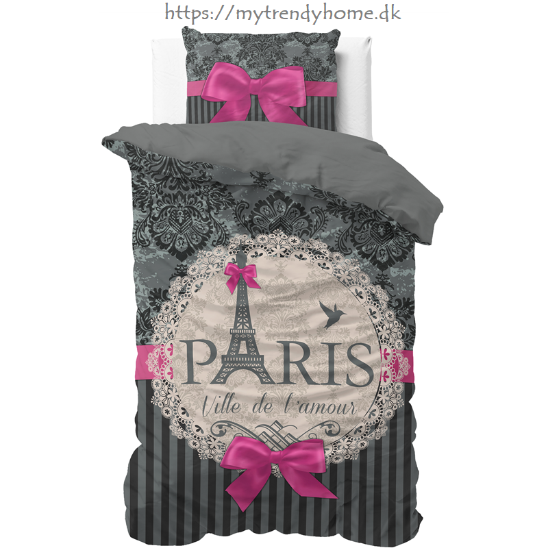 Sengesæt I Love Paris Pink med romantisk mønster fra MyTrendyHome.dk